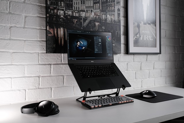 1765177247236792.jpg laptop-6332543_640.jpg